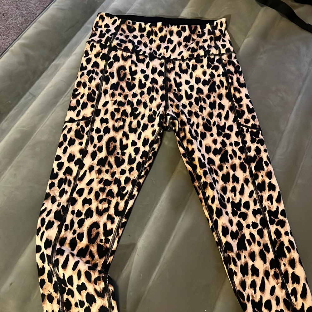Cheetah print Victoria’s Secret leggings